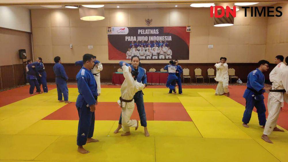Atlet Pelatnas Paralympic Paris 2024 cabor judo tuna netra. (IDN Times/Larasati Rey)