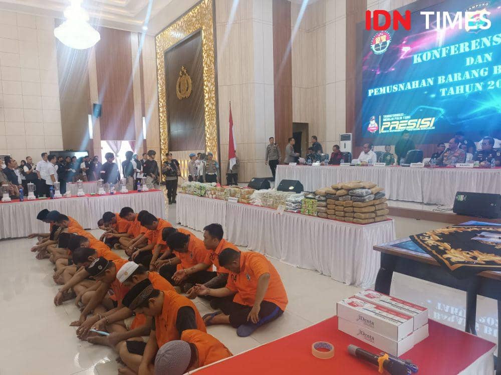 Pj Gubernur Lampung Samsudin hadiri kegiatan pemusnahan barang bukti narkotika di Polda Lampung, Kamis (27/6/2024). (IDN Times/Tama Yudha Wiguna).