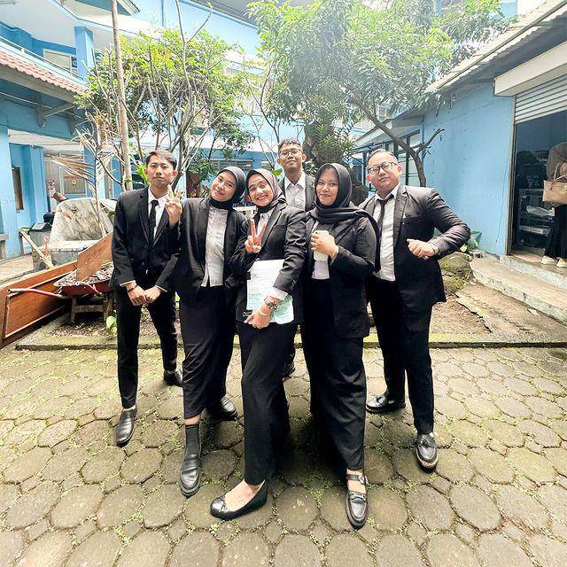 potret Sonya Fatmala lulus sidang skripsi (Instagram.com/sonyafatmala)