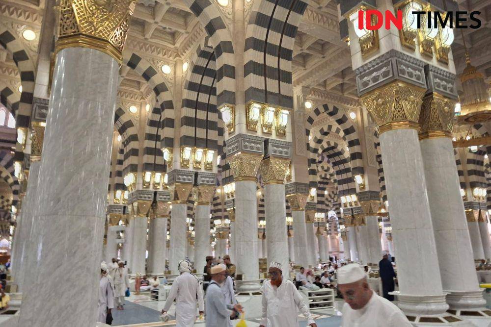 Suasana Masjid Nabawi, Madinah, Rabu (26/6/2024). (IDN Times/Faiz Nashrillah)