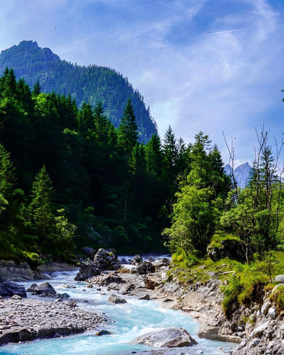 Potret aliran Sungai Wimbach di sekitar area Wimbachklamm, Jerman (instagram.com/_k0nstant.in_)