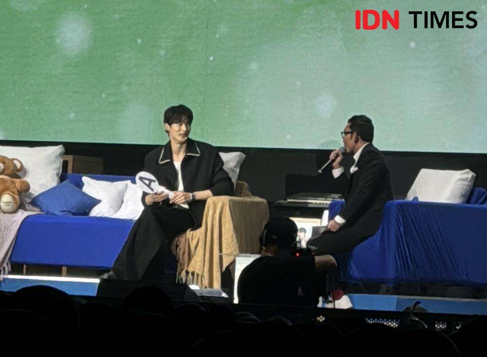 Byeon Woo Seok dalam fan meeting Summer Letter pada Jumat (28/6/2024) (IDN Times/Elizabeth Chiquita)
