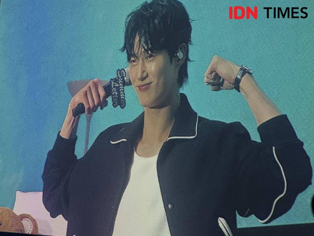 Byeon Woo Seok dalam fan meeting Summer Letter pada Jumat (28/6/2024) (IDN Times/Elizabeth Chiquita)