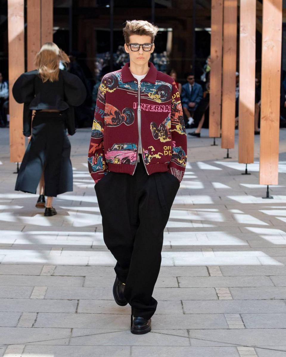 Sacai S/S '25 di Paris Fashion Week Menswear 2024 (dok. Sacai)