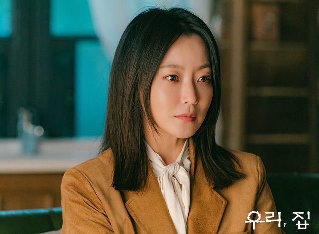 7 Profesi yang Dilakoni Kim Hee Sun di Drakor, Terbaru Jadi Psikolog