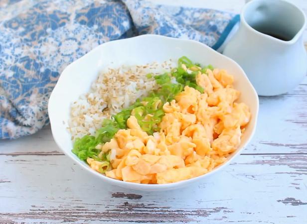 Resep Scrambled Egg Rice Bowl Jepang, Lebih Lembut!