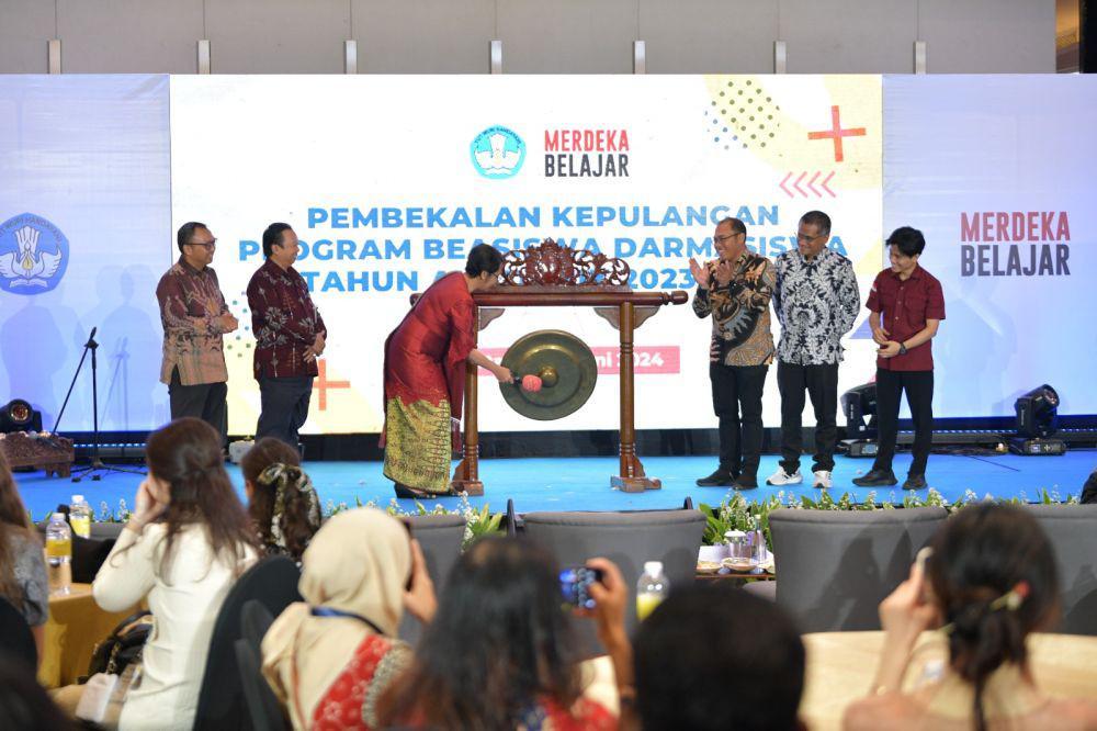 Pelepasan Program Darmasiswa RI, Kemendikbudristek Berikan Pesan Ini