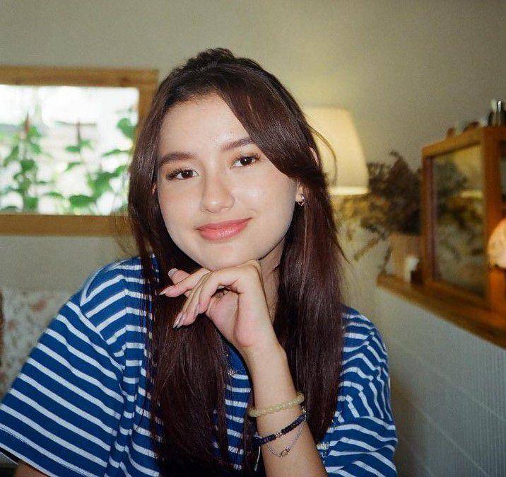 makeup natural ala Sarah Menzel (instagram.com/ssarah_menzel)