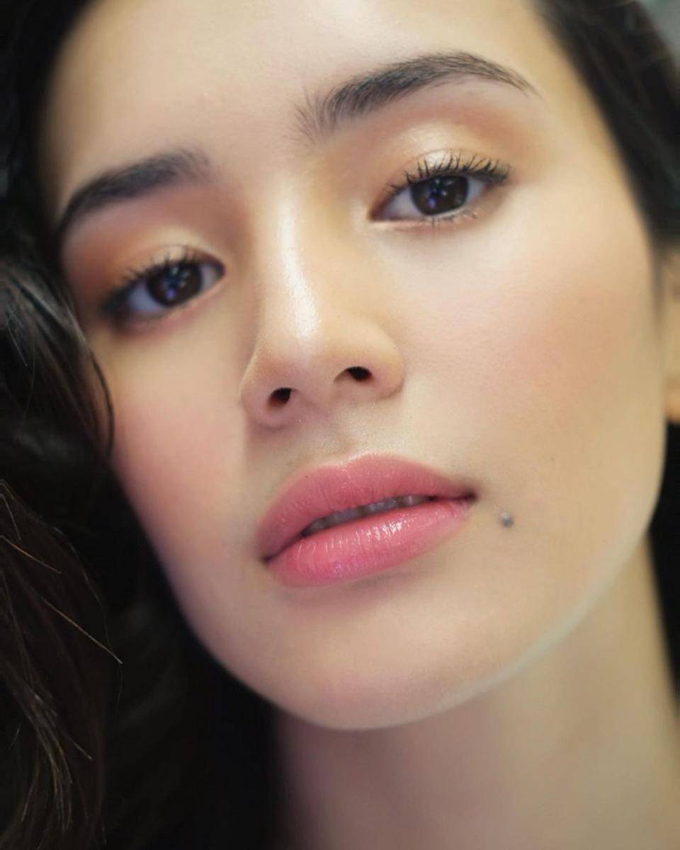makeup simpel untuk ngantor (instagram.com/bebytsabina)
