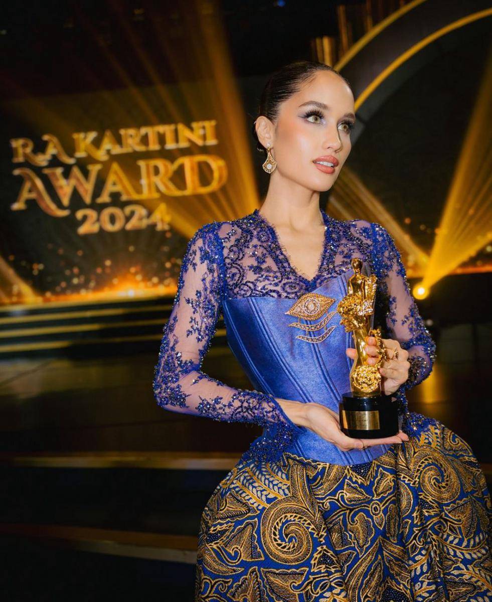 potret Cinta Laura Kiehl di R.A Kartini Award 2024 (instagram.com/claurakiehl)