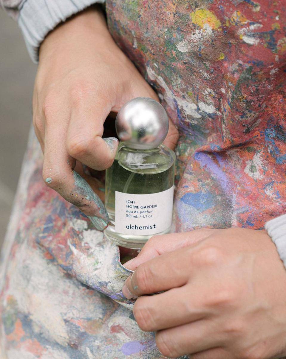parfum untuk musim hujan (instagram.com/alchemist.fragrance)