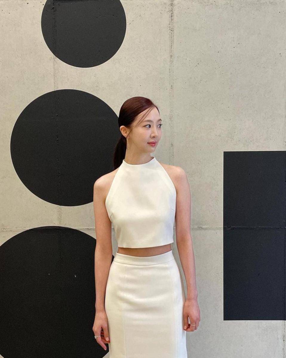 Kim Da Som (instagram.com/som0506)