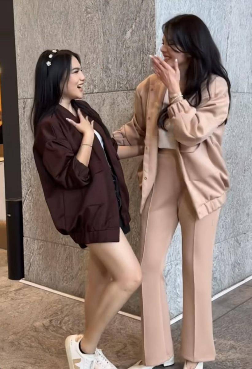 potret Alice Norin ketemu Davina Karamoy (Instagram.com/davinaakaramoy)