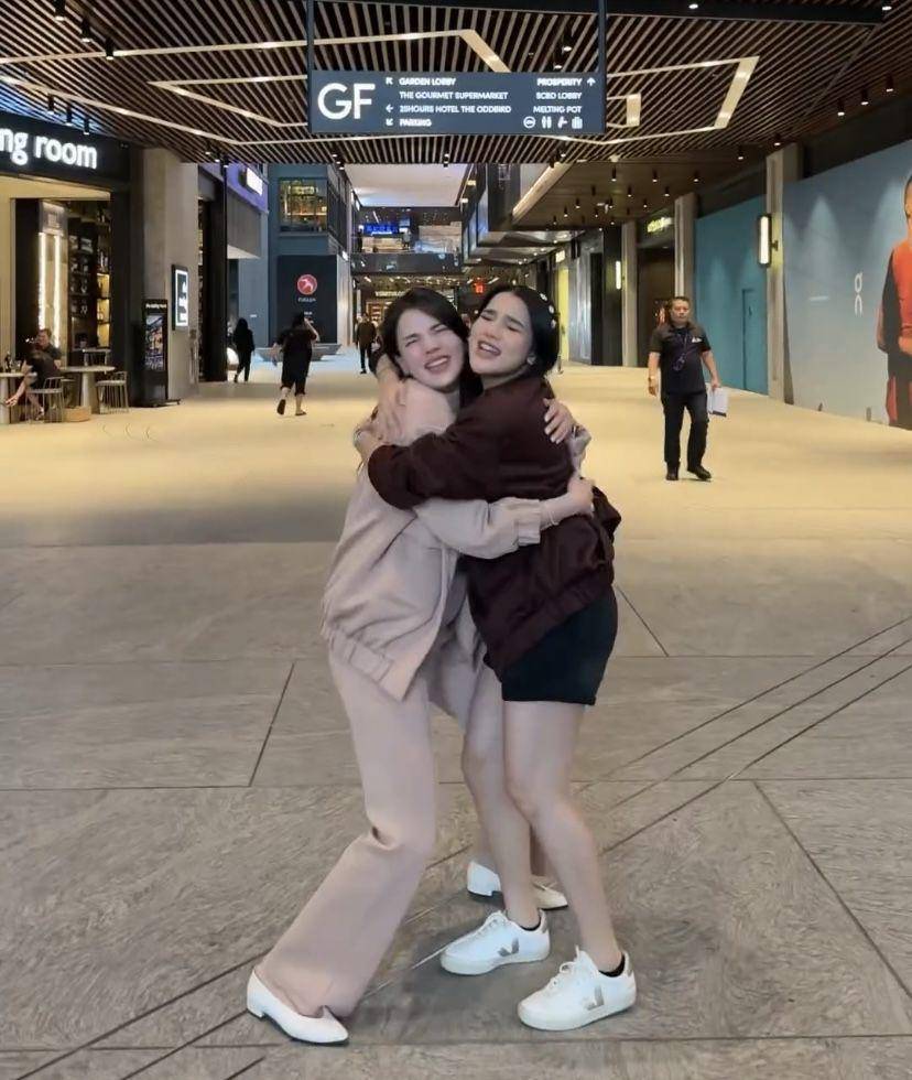 potret Alice Norin ketemu Davina Karamoy (Instagram.com/davinaakaramoy)
