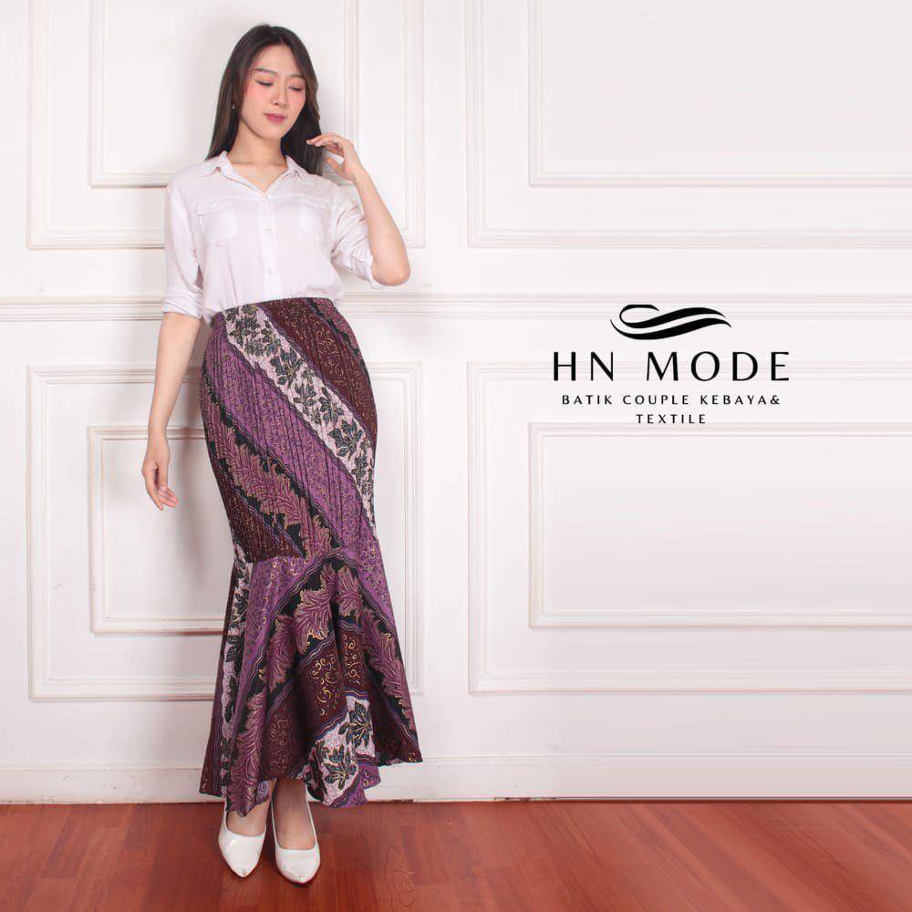 Rekomendasi rok kebaya untuk wisuda (Shopee.com/Gallery_Kebaya)