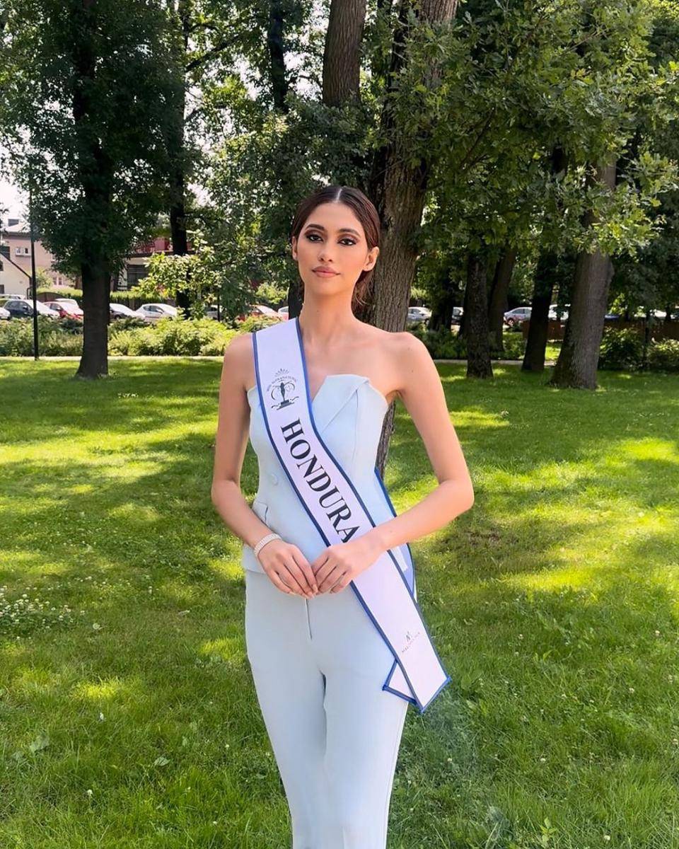 Potret Finalis Amerika Utara dan Tengah di Miss Suparantional 2024 (Instagram.com/stephiemorelofficial)