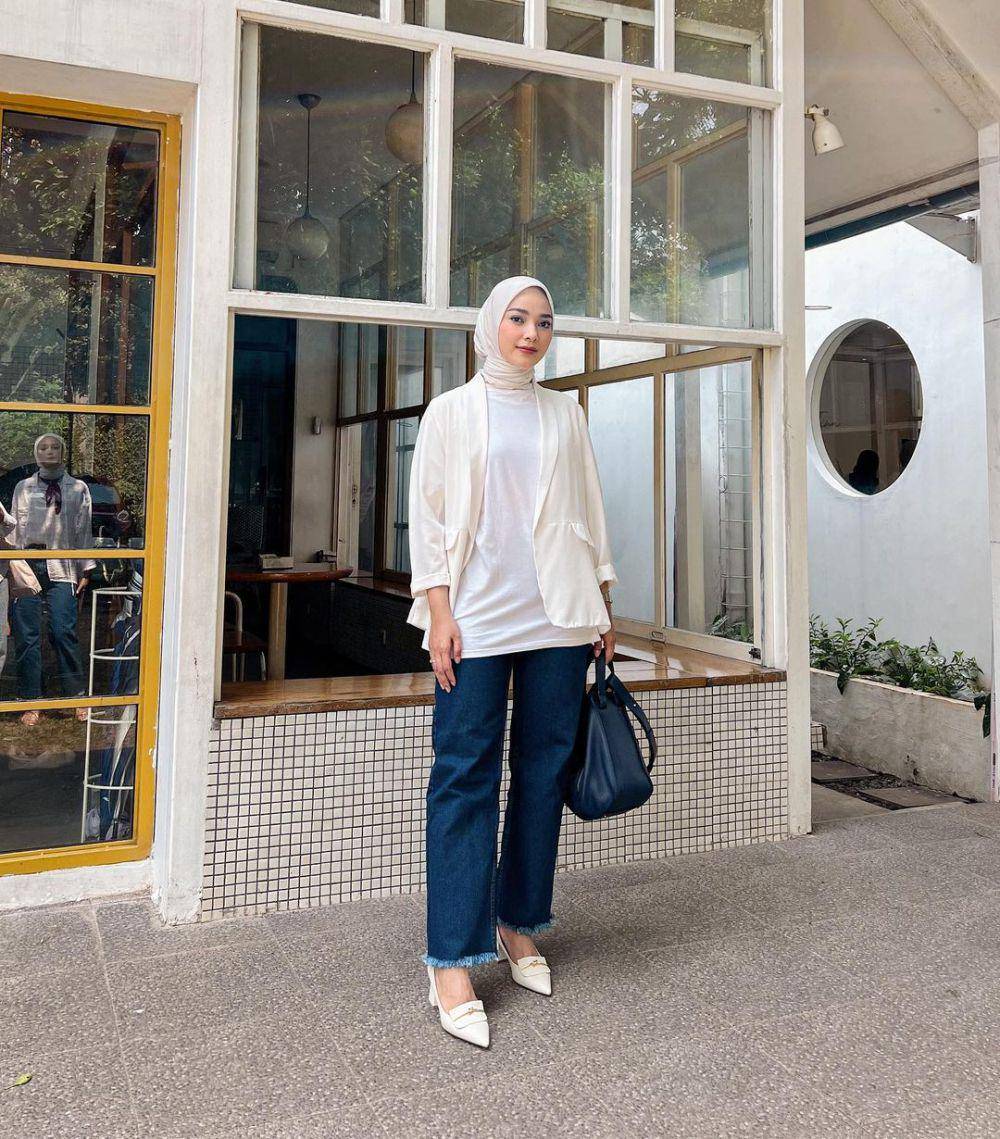 Intan Sugih (instagram.com/intansugih)