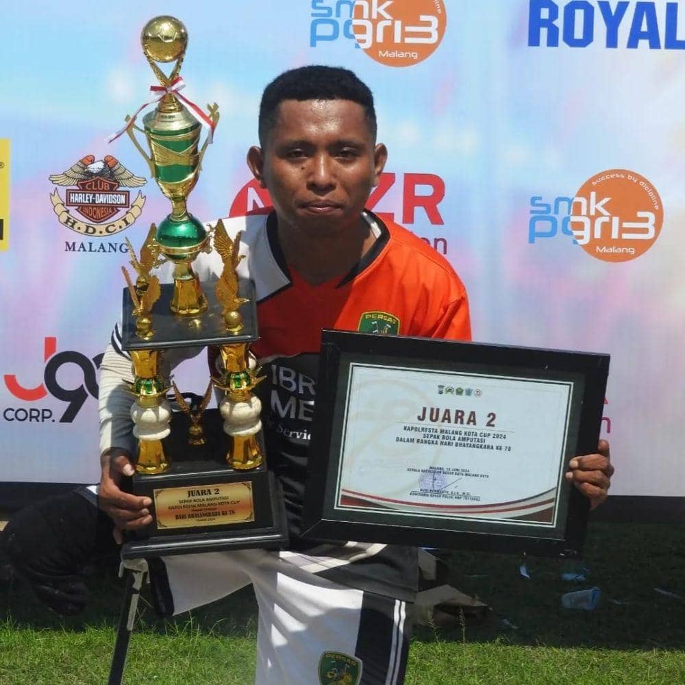 Sirilus saat menjadi Runner up Piala Polresta Malang Cup. (Dok. Sirilus Siko)