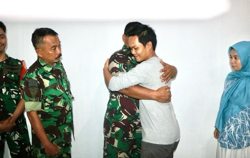 Viral Sopir Taksi Online Ribut dengan Prajurit TNI di Bandara Makassar