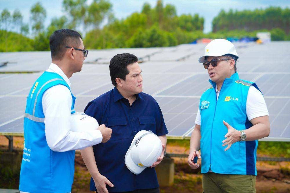 Peninjauan instalasi listrik PLN di IKN. (dok. Kementerian BUMN)