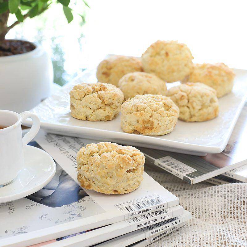 Cheryl Scones (instagram.com/cherylscones)