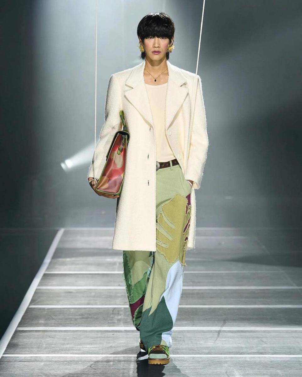KidSuper S/S '25 di Paris Fashion Week Menswear 2024 (instagram.com/kidsuper)