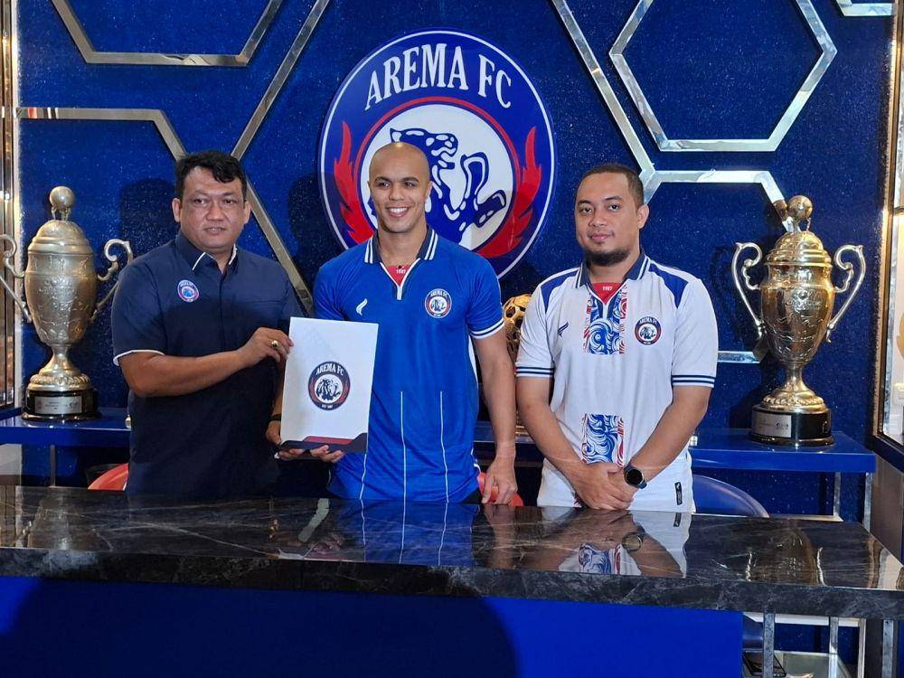 Perkenalan William Marcilio sebagai pemain baru Arema FC. (IDN Times/Rizal Adhi Pratama)