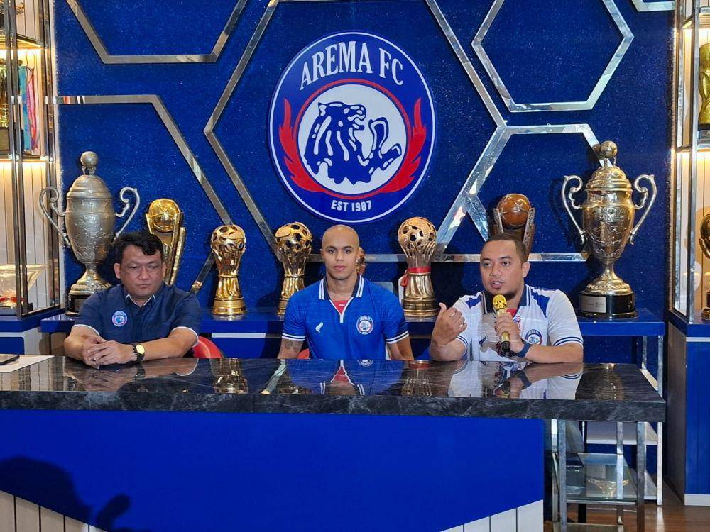 Perkenalan William Marcilio sebagai pemain baru Arema FC. (IDN Times/Rizal Adhi Pratama)
