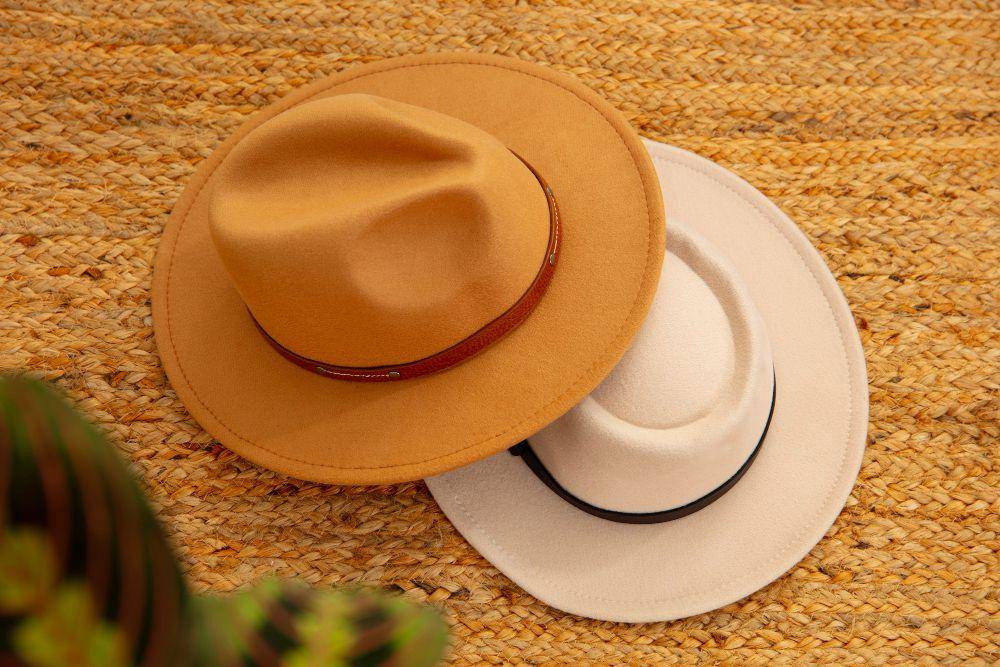 ilustrasi topi lebar (freepik.com/freepik)