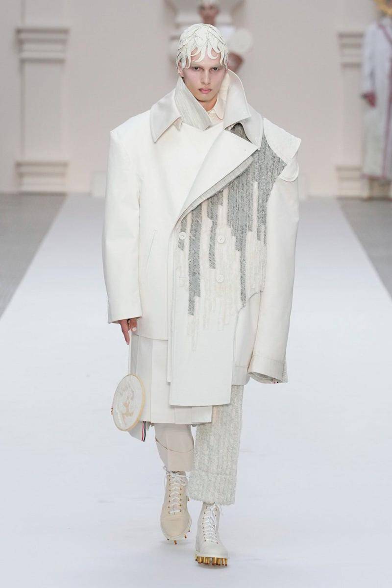 Thom Browne - Couture Fall '24 di Haute Couture Week 2024 (instagram.com/thombrowne)