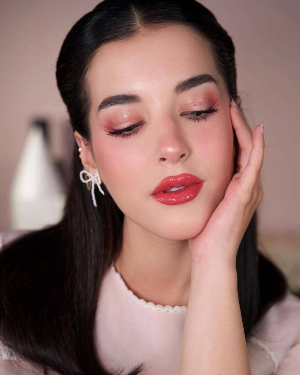 makeup glam ala artis dan selebgram (instagram.com/tasyafarasya)