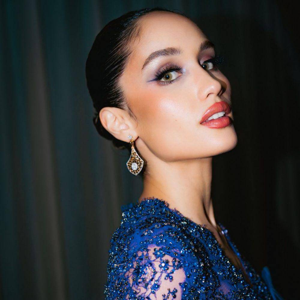 makeup glam ala artis dan selebgram (instagram.com/claurakiehl)