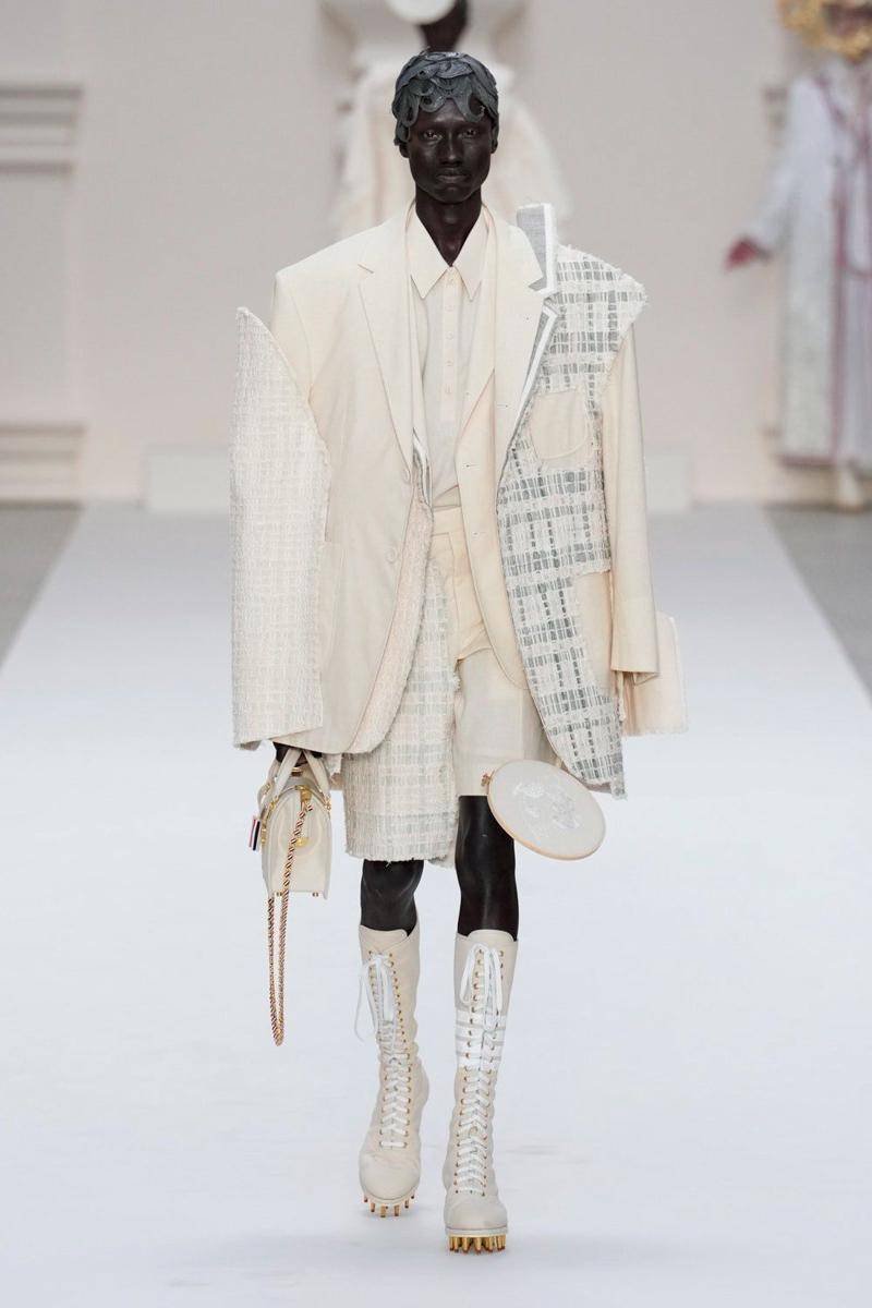 Thom Browne - Couture Fall '24 di Haute Couture Week 2024 (instagram.com/thombrowne)