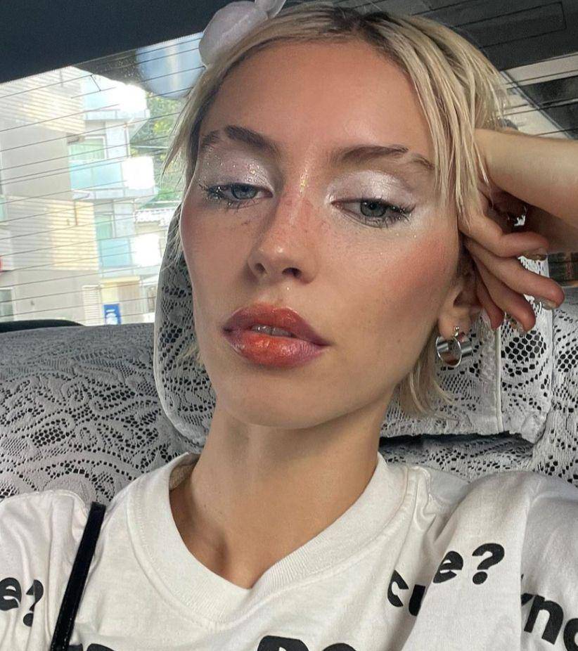 Iris Law (instagram.com/lirisaw)