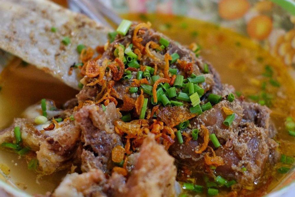 6 Tempat Makan Sop Konro di Surabaya, Siap Goyang Lidah?