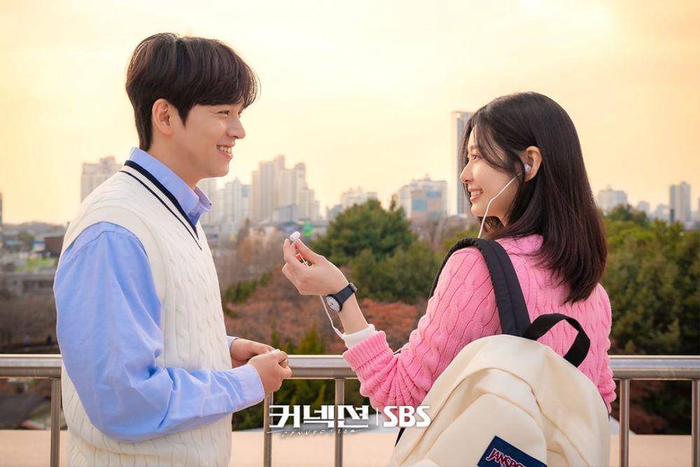 Park Joon Seo (Lee Hyun So) dan Oh Yoon Jin (Kim Min Ju) di drakor Connection (instagram.com/sbsdrama.official)