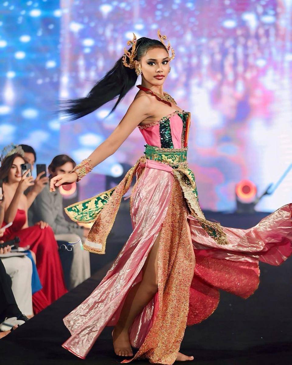 Potret Harashta Haifa Saat Pertunjukan Bakat Miss Supranational 2024 (Instagram.com/misspawee)