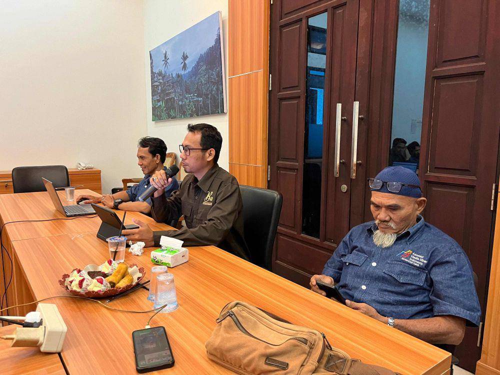 Ketua Asosiasi Media Siber Indonesia (AMSI) Provinsi Kalimantan Timur (Kaltim) Ahmad Yani mengadakan dialog bersama sejumlah pengusaha media dan wartawan media daring di Kabupaten Kutai Kartanegara (Kukar) pada Senin (1/7/2024) pagi. Foto istimewa
