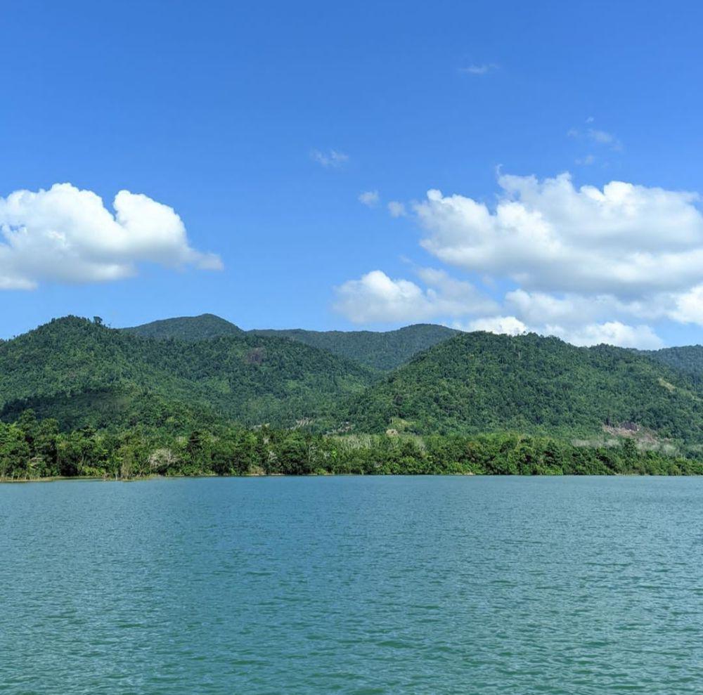 InformasiWisata Danau Pading: Info Lokasi, Aktivitas, dan Fasilitasnya