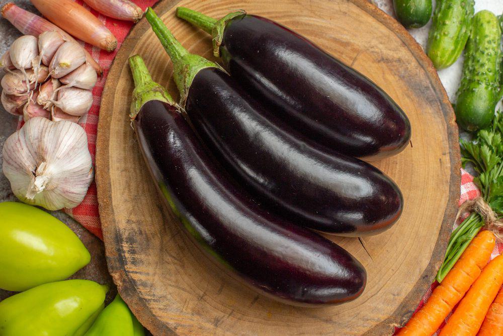 9 Tips Membeli Terong Segar dan Tidak Pahit di Pasar Tradisional