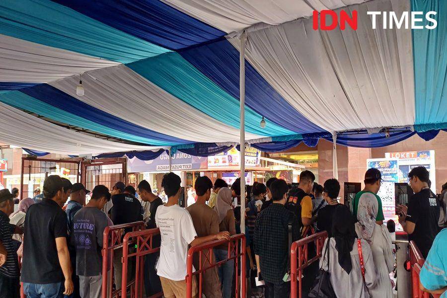 Gate masuk Jakarta Fair 2024 (IDN Times/Dhiya Awlia Azzahra)