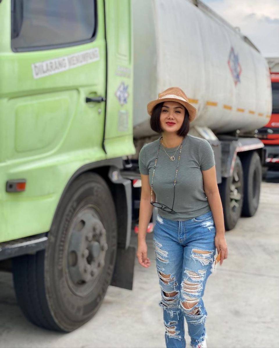 ide padu padan daily outfit dengan jeans (Instagram.com/yunishara36)