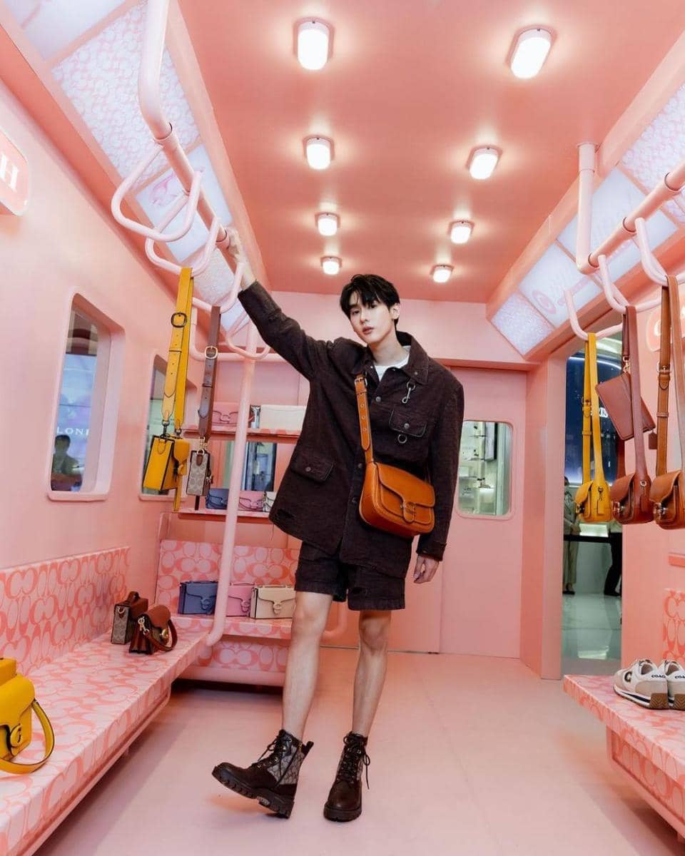 short pants ala Book Kasidet (instagram.com/kasibook_)
