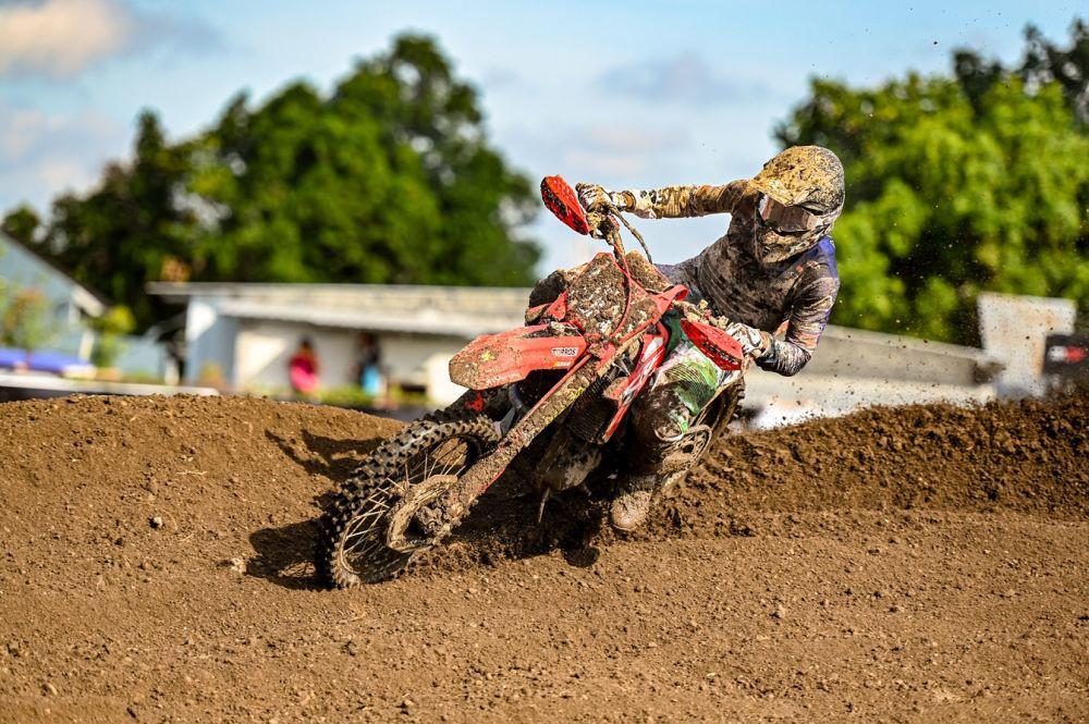 Crosser Astra Honda Devintor Raih Poin Perdana di MXGP Lombok