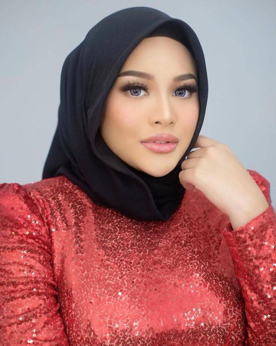 ide makeup ke acara resmi ala Aurel Hermansyah (instagram.com/aurelie.hermansyah)