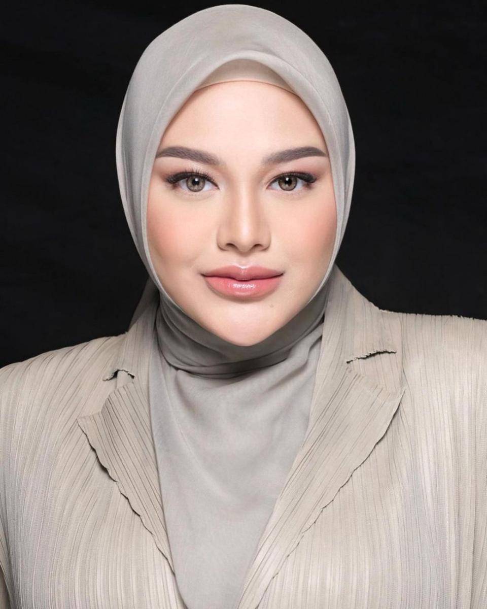ide makeup ke acara resmi ala Aurel Hermansyah (instagram.com/aurelie.hermansyah)