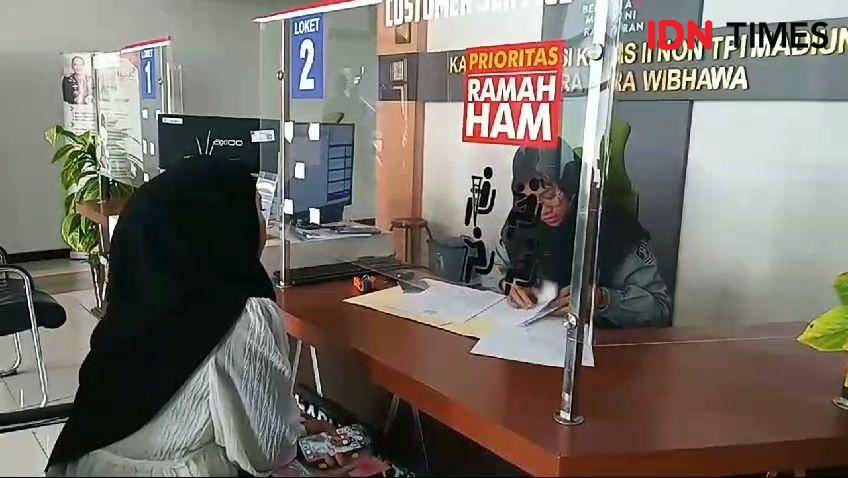 Suasana pelayanan Kantor Imigrasi Kelas II Non TPI Madiun. IDN Times/ Riyanto.