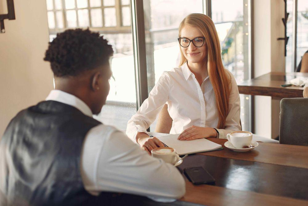 6 Tips saat Menjawab Pertanyaan dalam Wawancara Kerja, Jaga Sikap