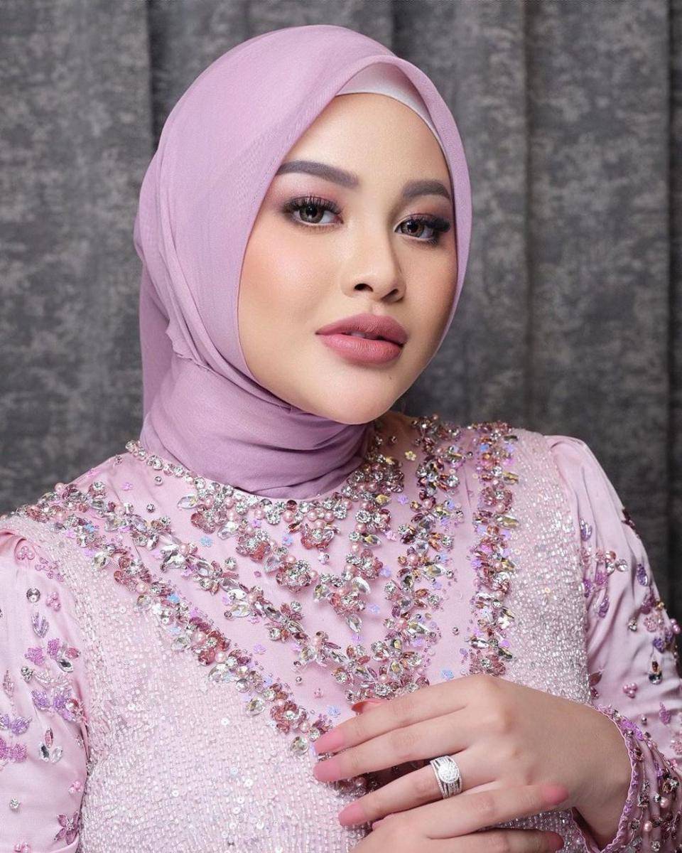 ide makeup ke acara resmi ala Aurel Hermansyah (instagram.com/aurelie.hermansyah)