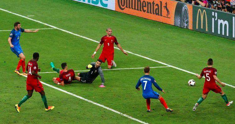 Portugal vs Prancis di final Euro 2016. (eufa.com)